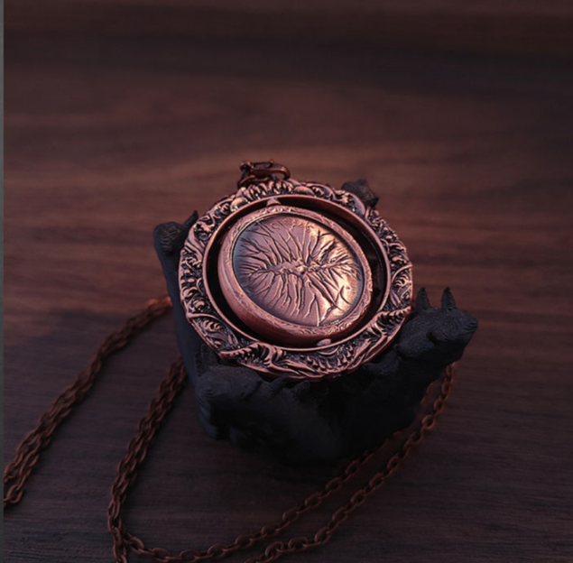 Eye of Judgment · Gehros Rotating Pendant