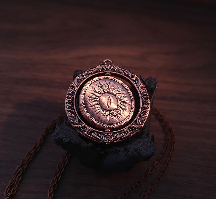 Eye of Judgment · Gehros Rotating Pendant