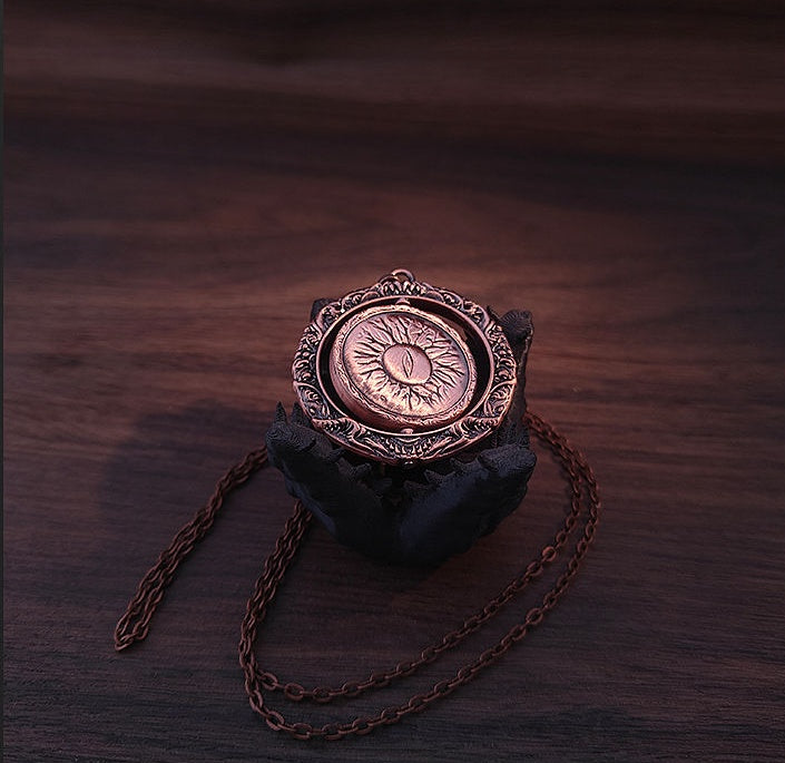 Eye of Judgment · Gehros Rotating Pendant